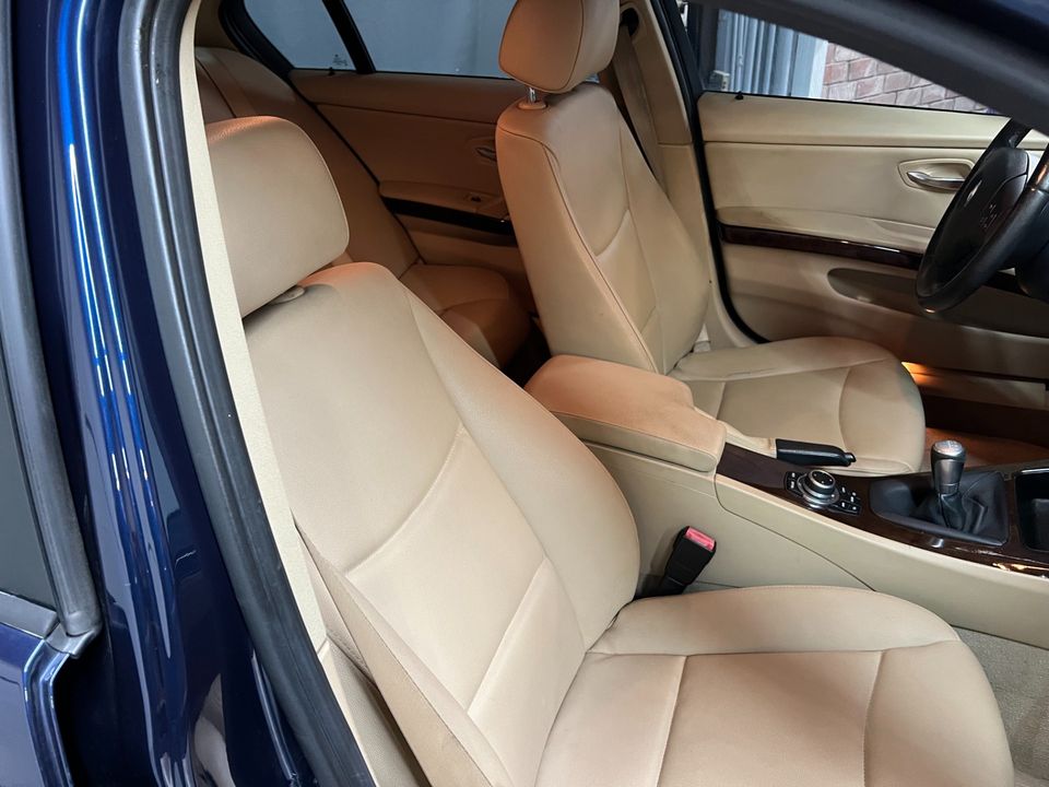 2011 BMW 3 Series