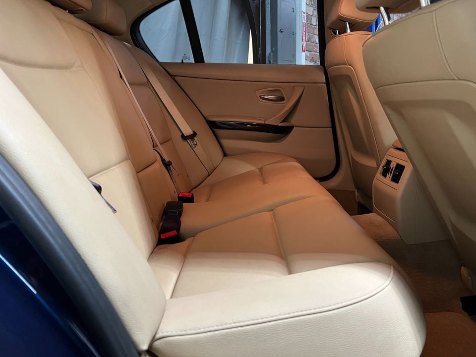 2011 BMW 3 Series