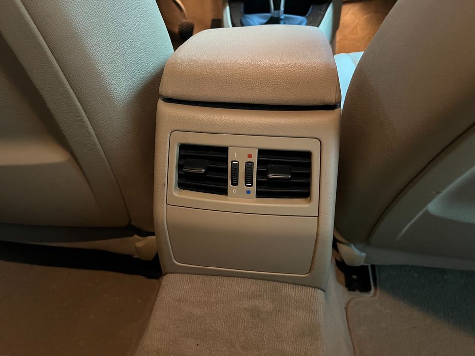 2011 BMW 3 Series
