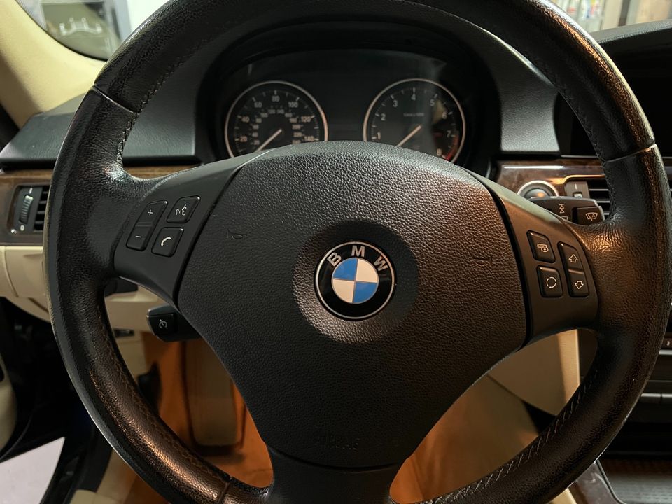 2011 BMW 3 Series