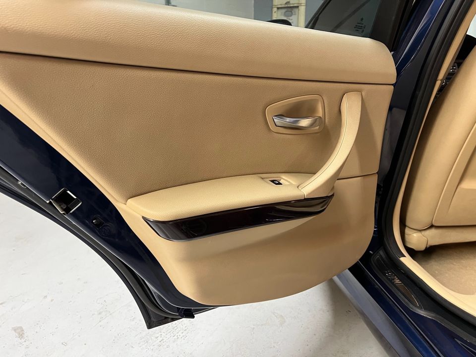 2011 BMW 3 Series