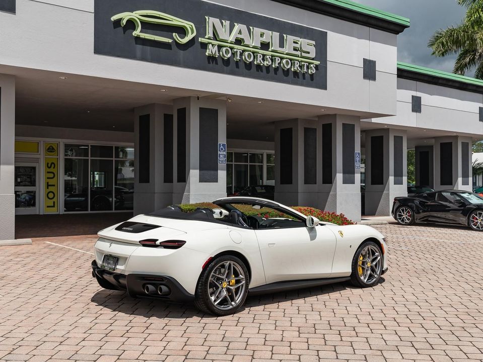 2024 Ferrari Roma Spider