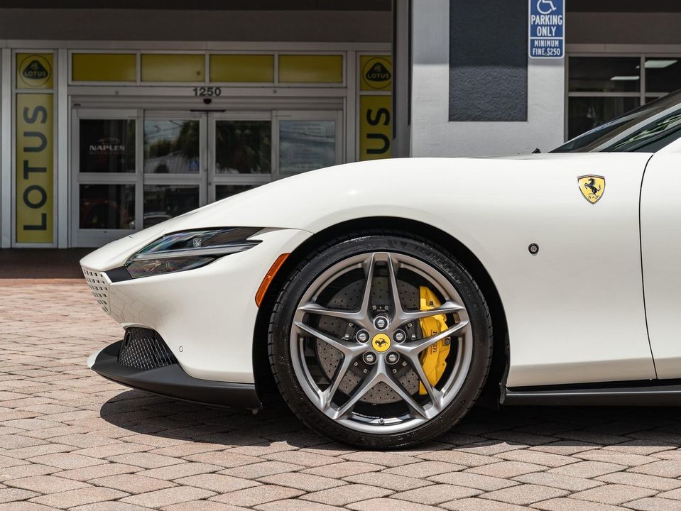 2024 Ferrari Roma Spider