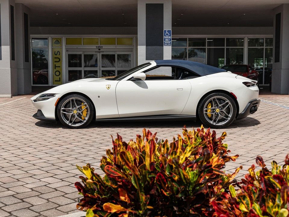 2024 Ferrari Roma Spider