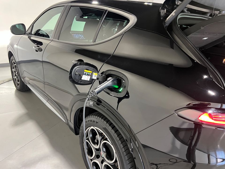 2024 Alfa Romeo Tonale Hybrid Ti AWD