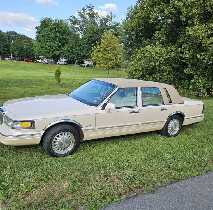 1997 Lincoln Town Car