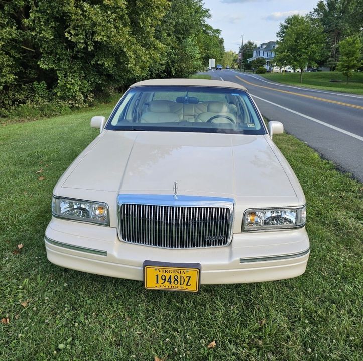 1997 Lincoln Town Car