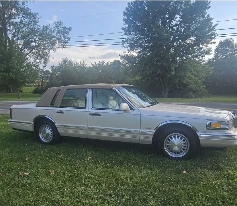 1997 Lincoln Town Car