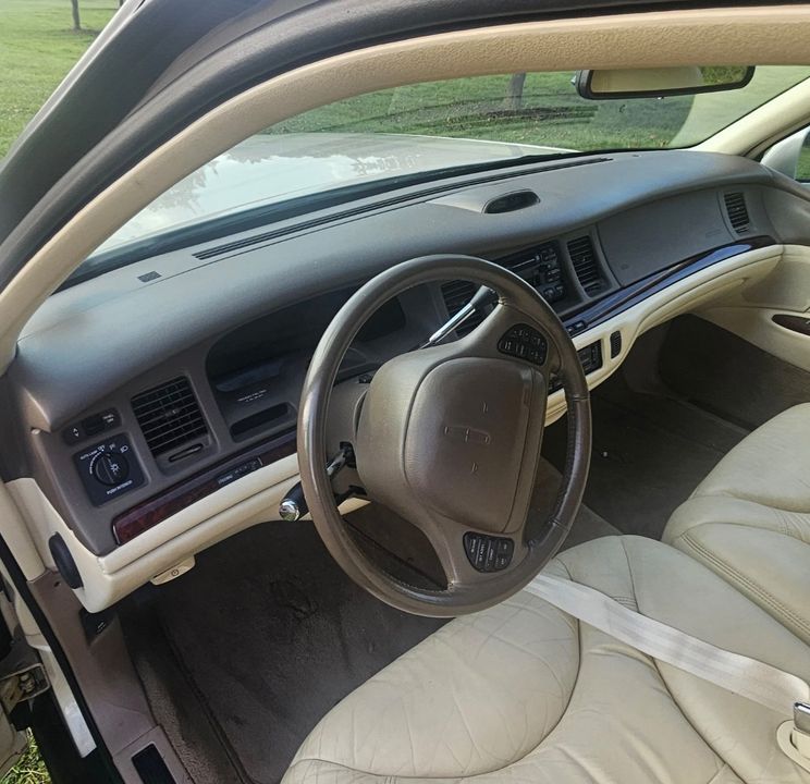 1997 Lincoln Town Car