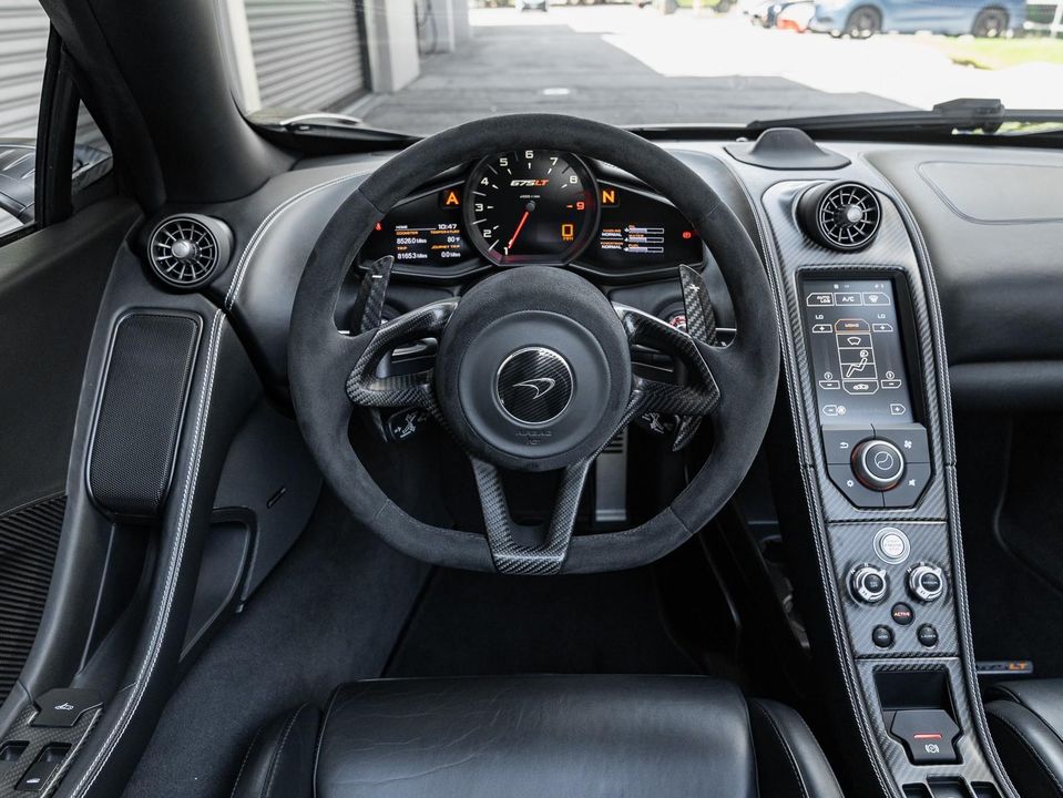 2016 McLaren 675LT