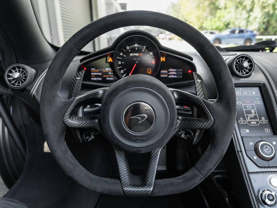 2016 McLaren 675LT