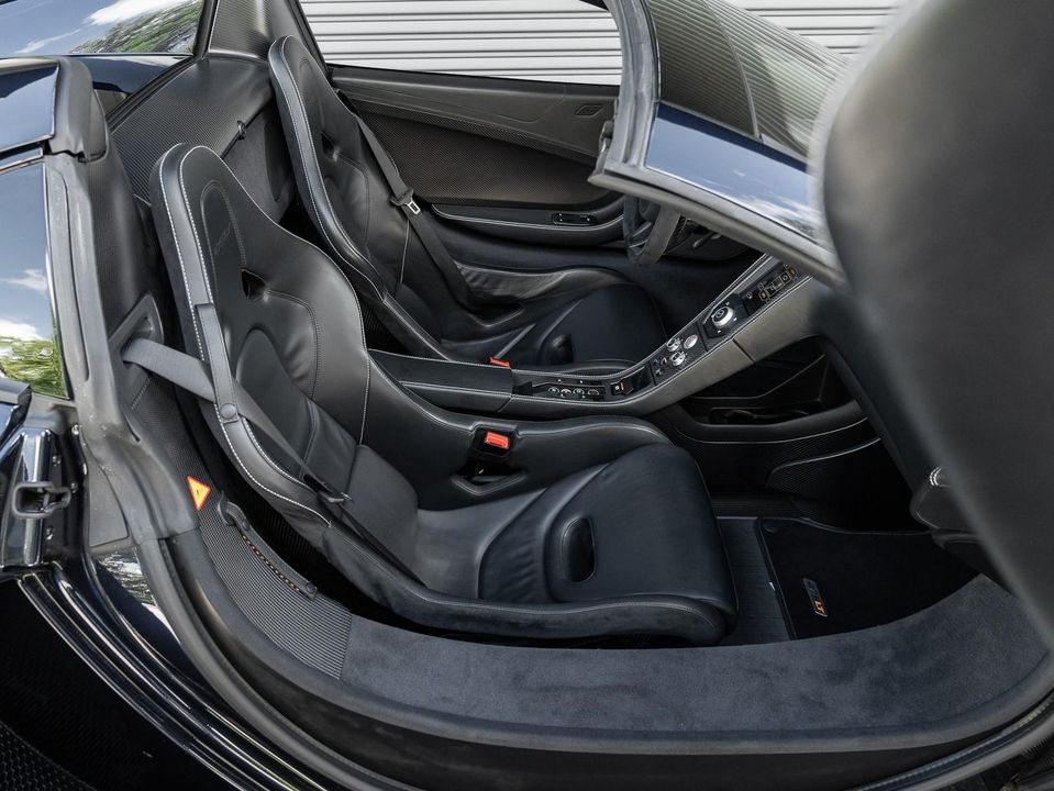 2016 McLaren 675LT
