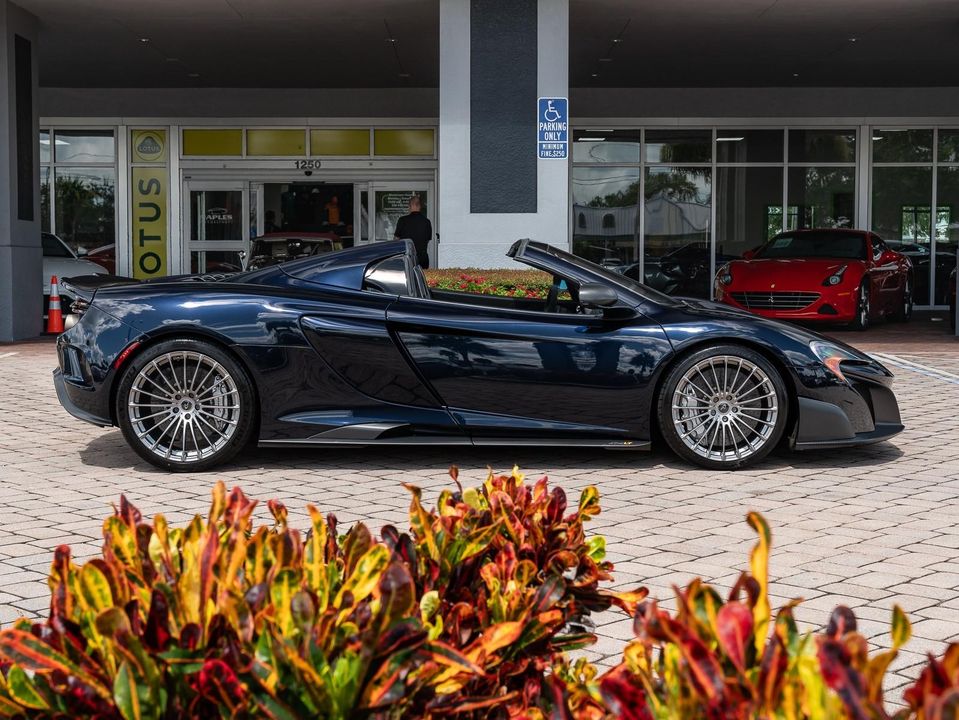 2016 McLaren 675LT