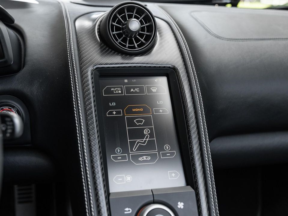 2016 McLaren 675LT
