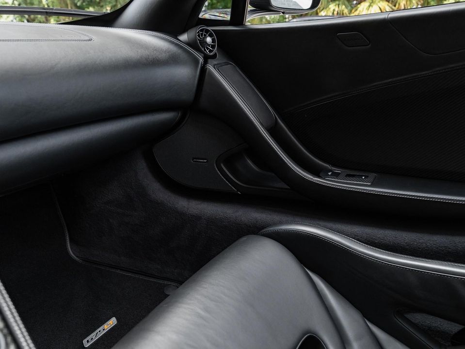 2016 McLaren 675LT
