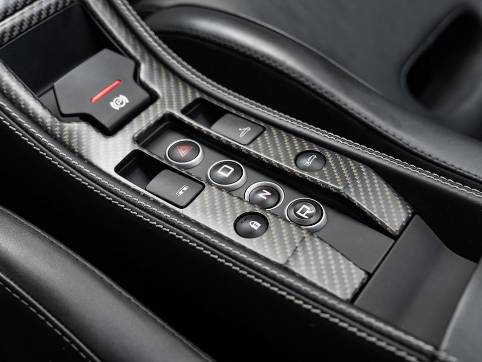 2016 McLaren 675LT