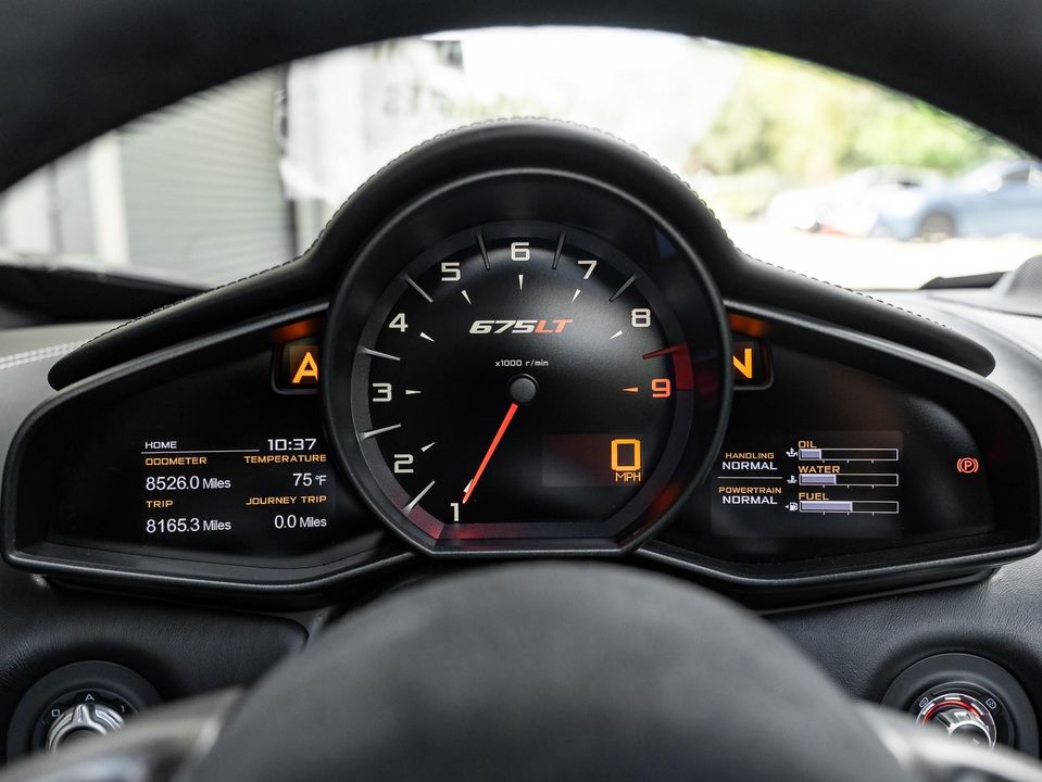 2016 McLaren 675LT