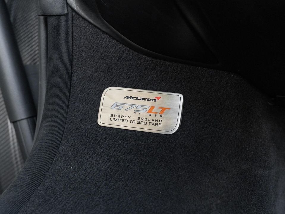 2016 McLaren 675LT