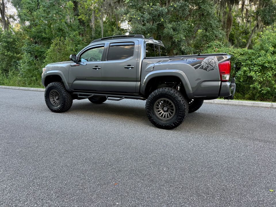 2016 Toyota Tacoma 4x4 TRD SPORT