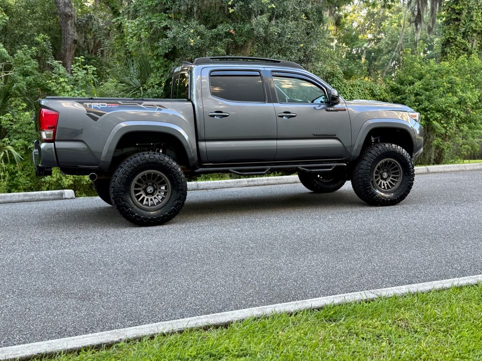 2016 Toyota Tacoma 4x4 TRD SPORT