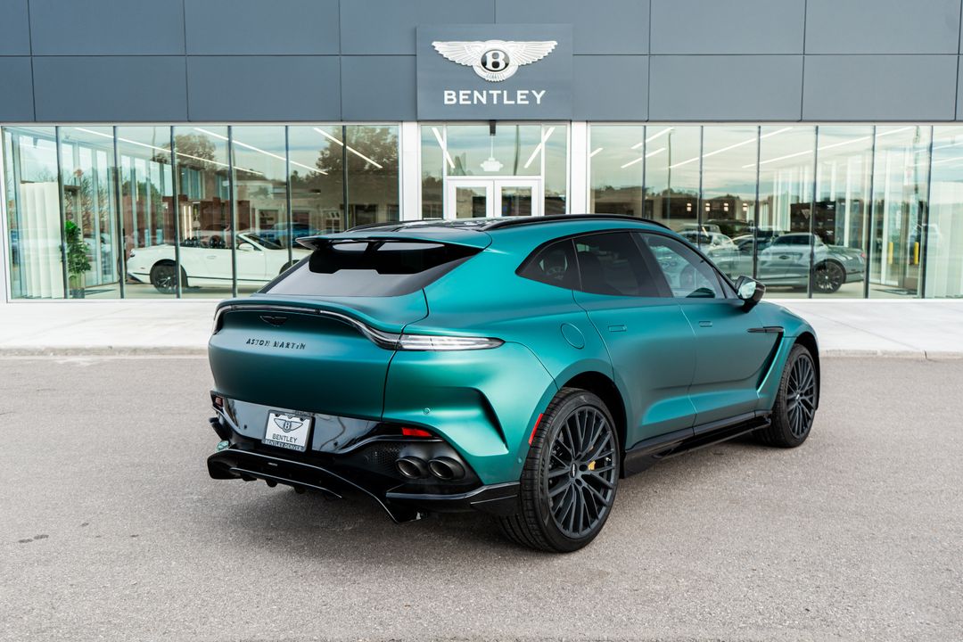 2025 Aston Martin DBX