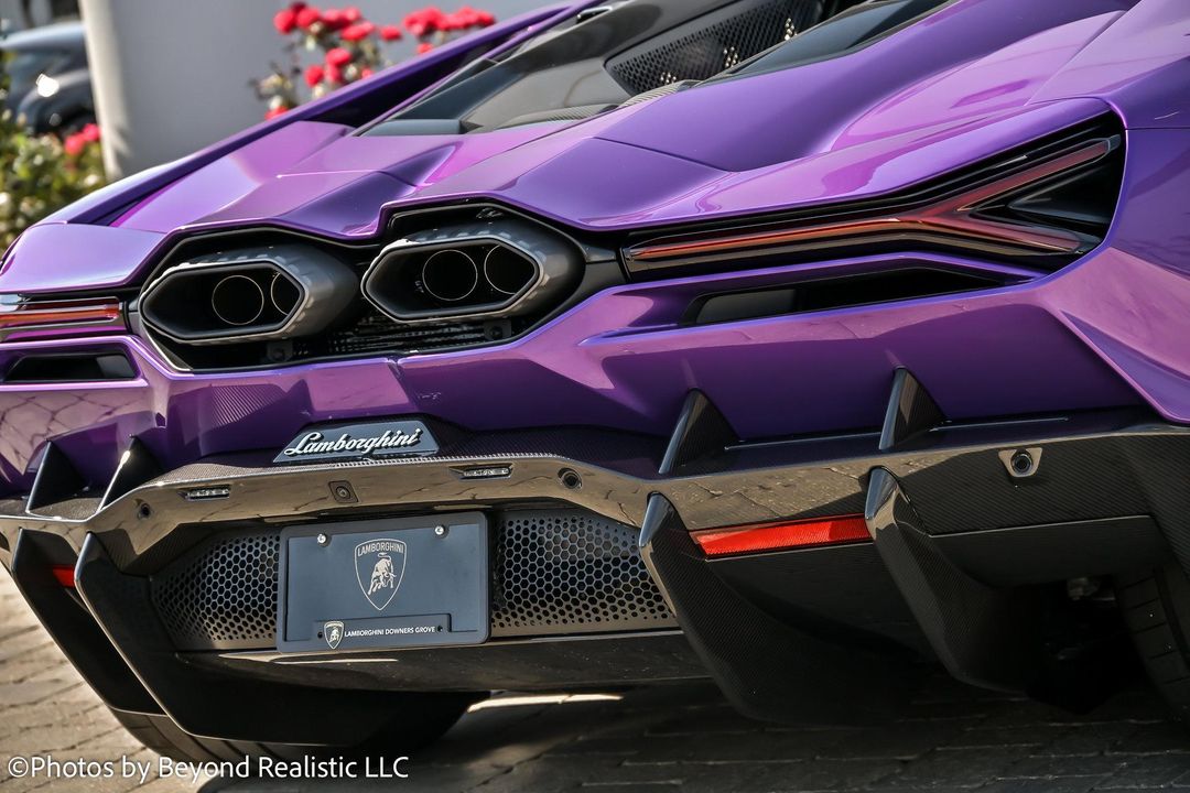 2025 Lamborghini Revuelto
