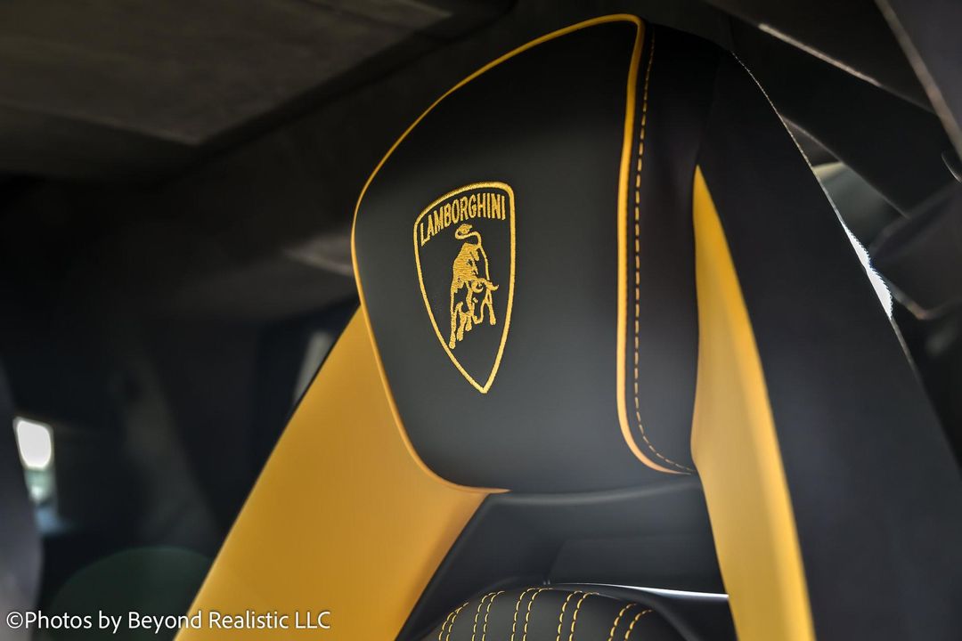 2025 Lamborghini Revuelto