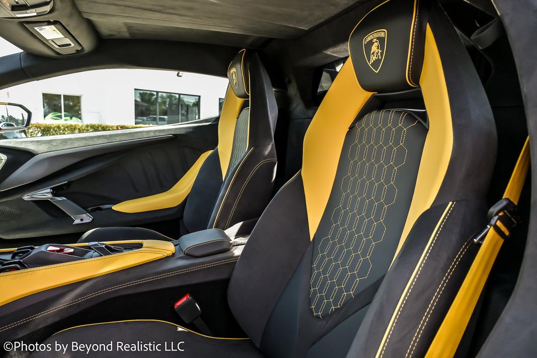 2025 Lamborghini Revuelto