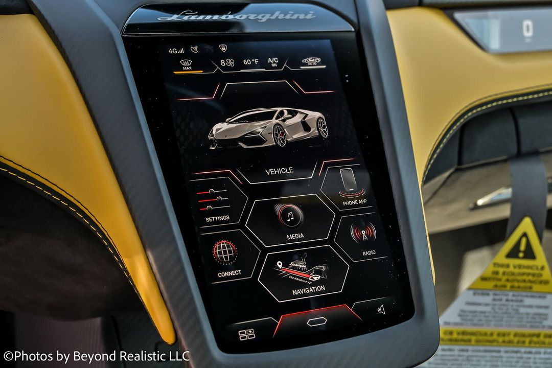 2025 Lamborghini Revuelto