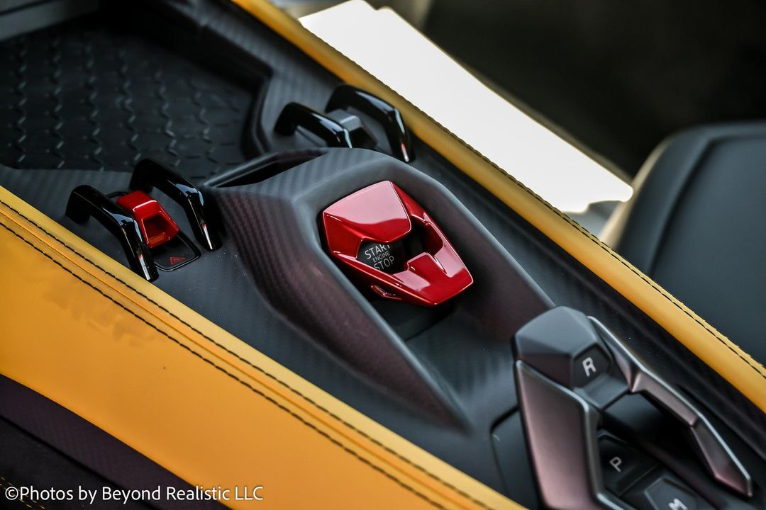 2025 Lamborghini Revuelto
