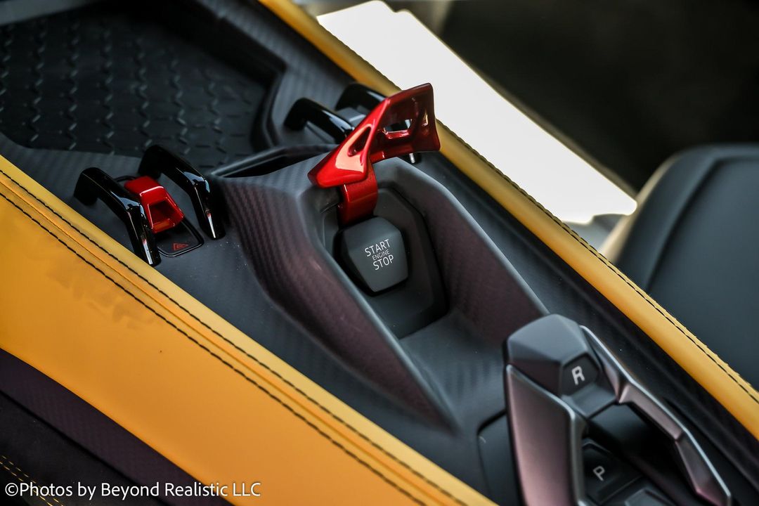 2025 Lamborghini Revuelto