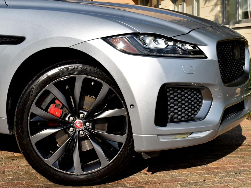 2017 Jaguar F-PACE