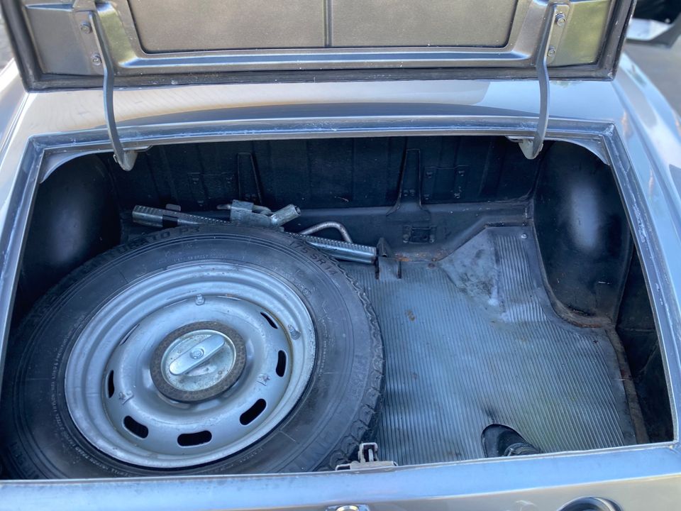 1969 Datsun 2000