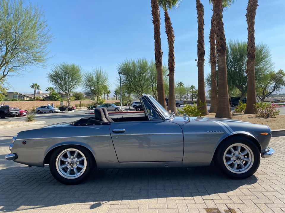 1969 Datsun 2000