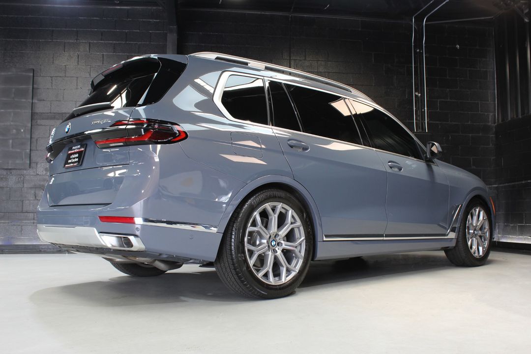 2024 BMW X7