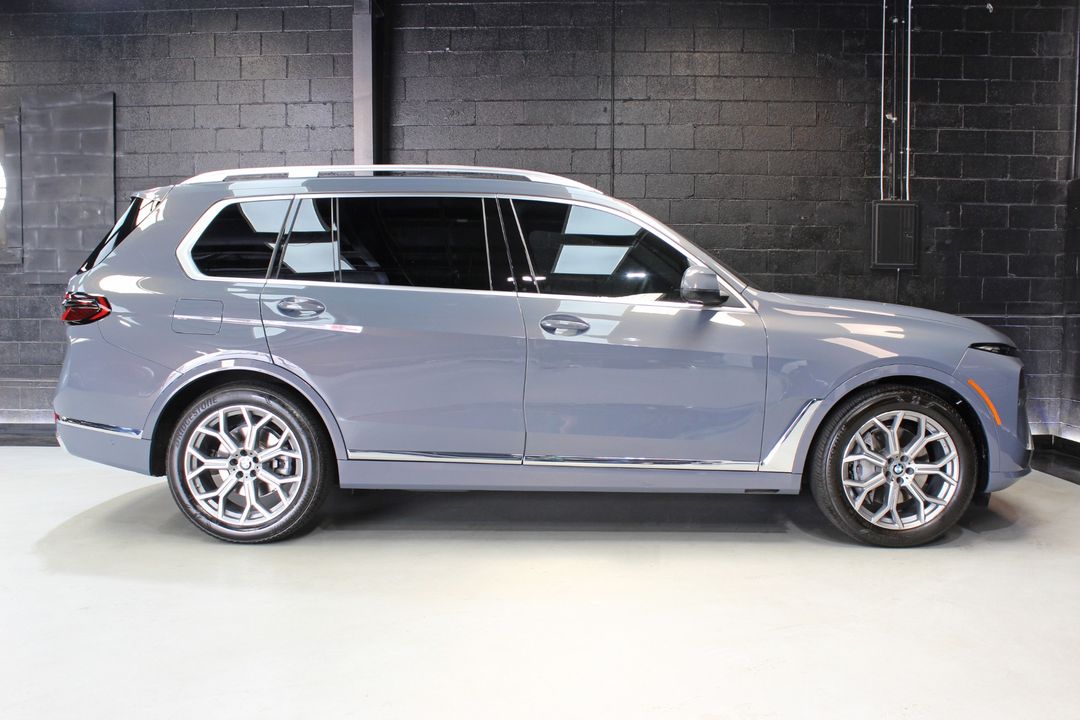 2024 BMW X7