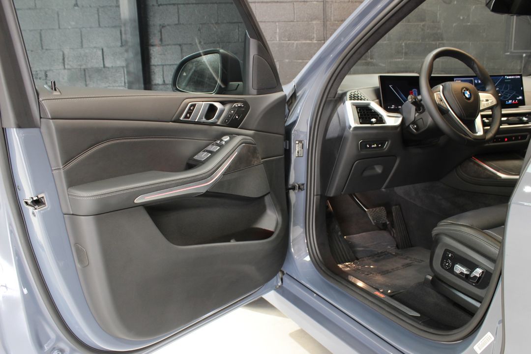 2024 BMW X7