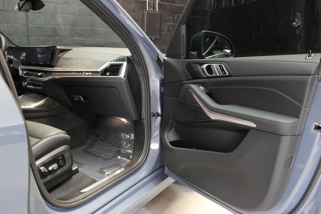 2024 BMW X7