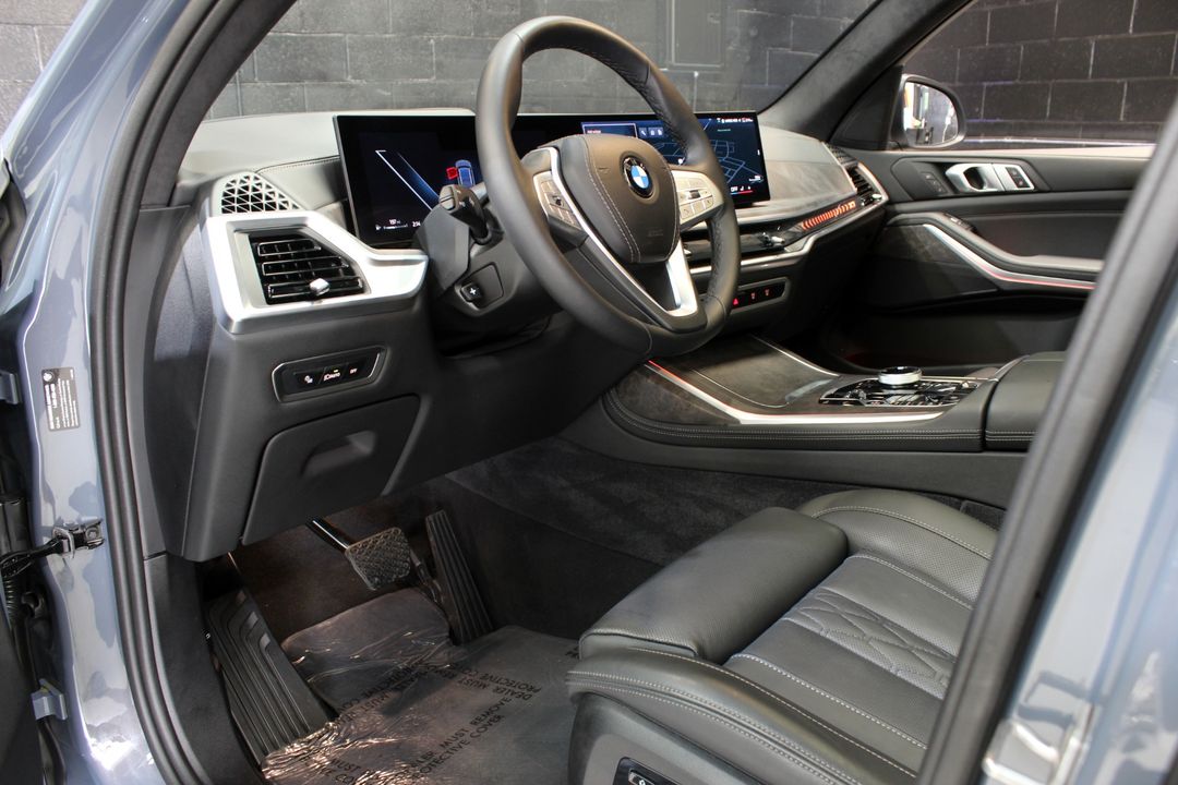 2024 BMW X7