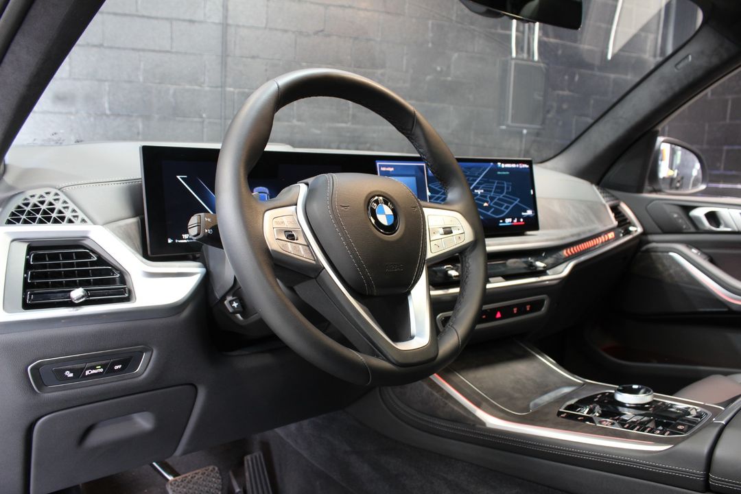 2024 BMW X7