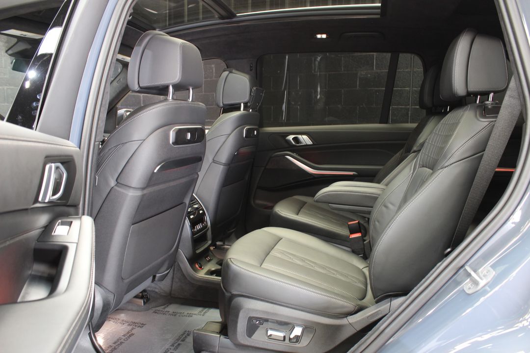 2024 BMW X7