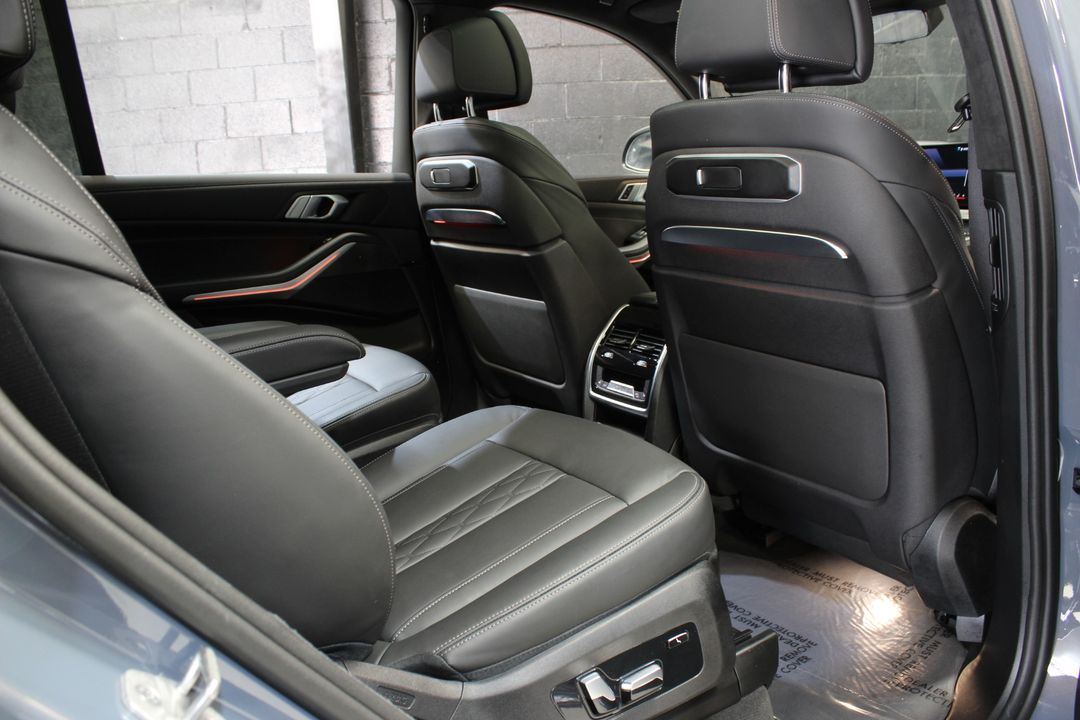 2024 BMW X7