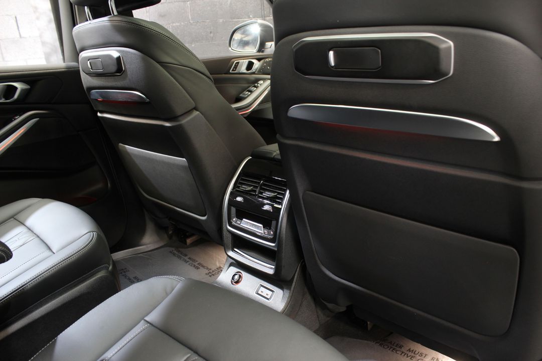 2024 BMW X7
