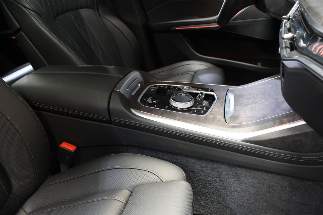 2024 BMW X7