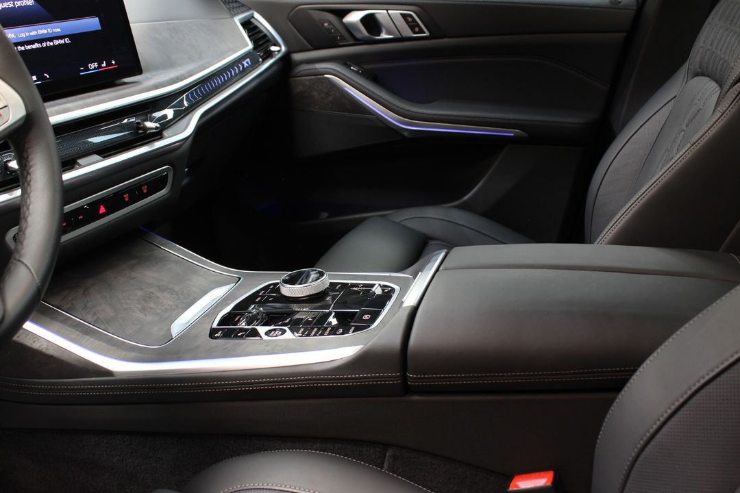 2024 BMW X7