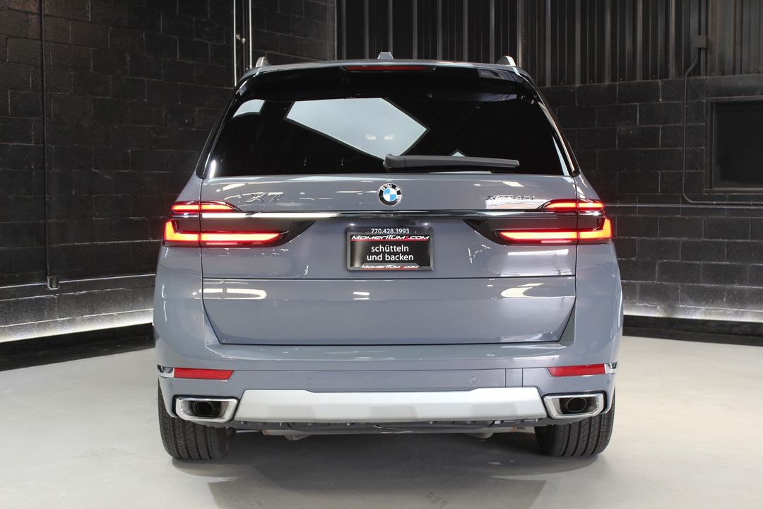 2024 BMW X7