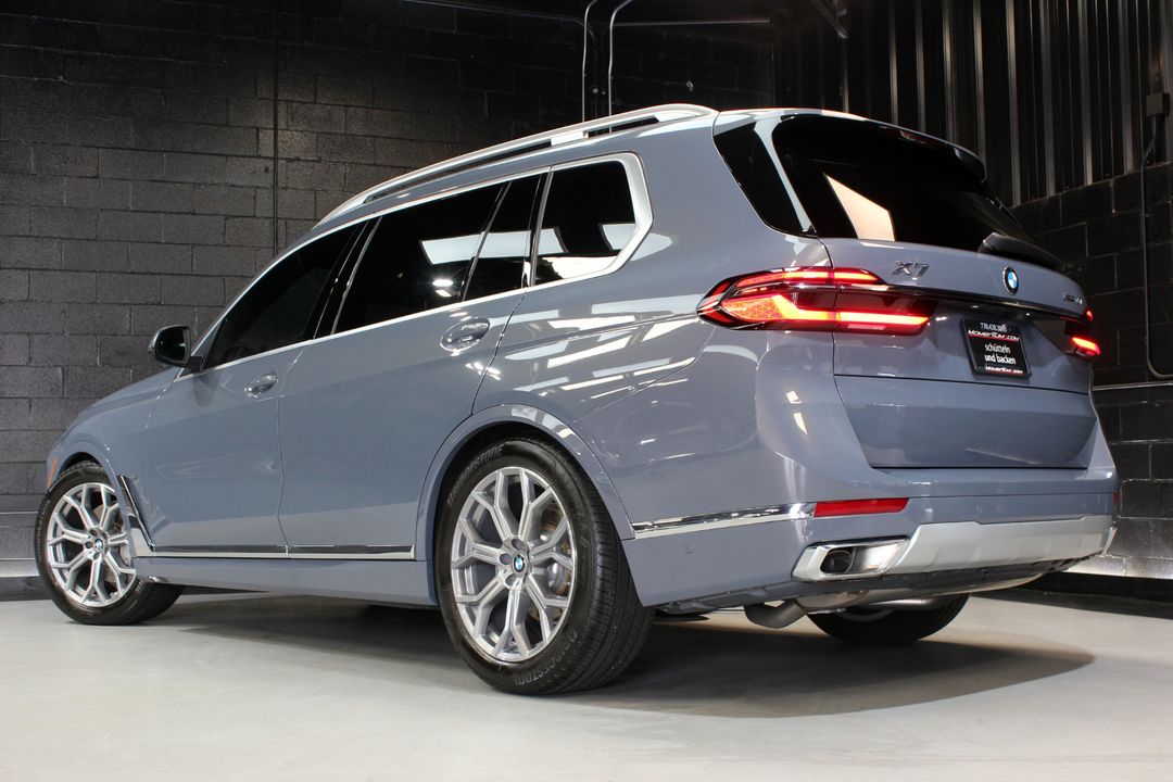 2024 BMW X7