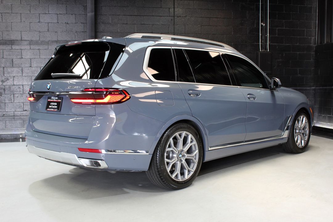 2024 BMW X7