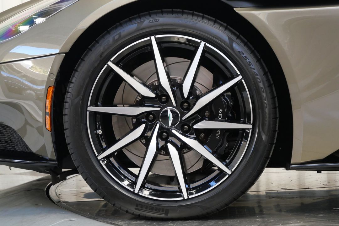 2018 Aston Martin DB11