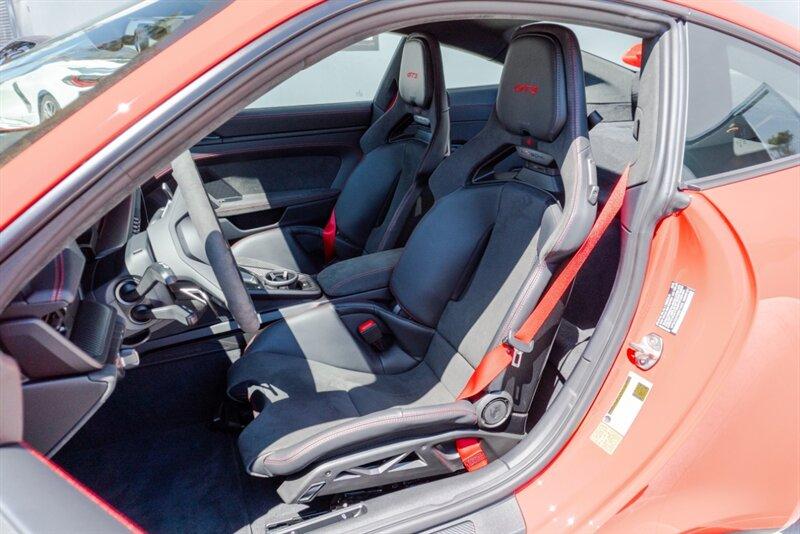 2025 Porsche 911